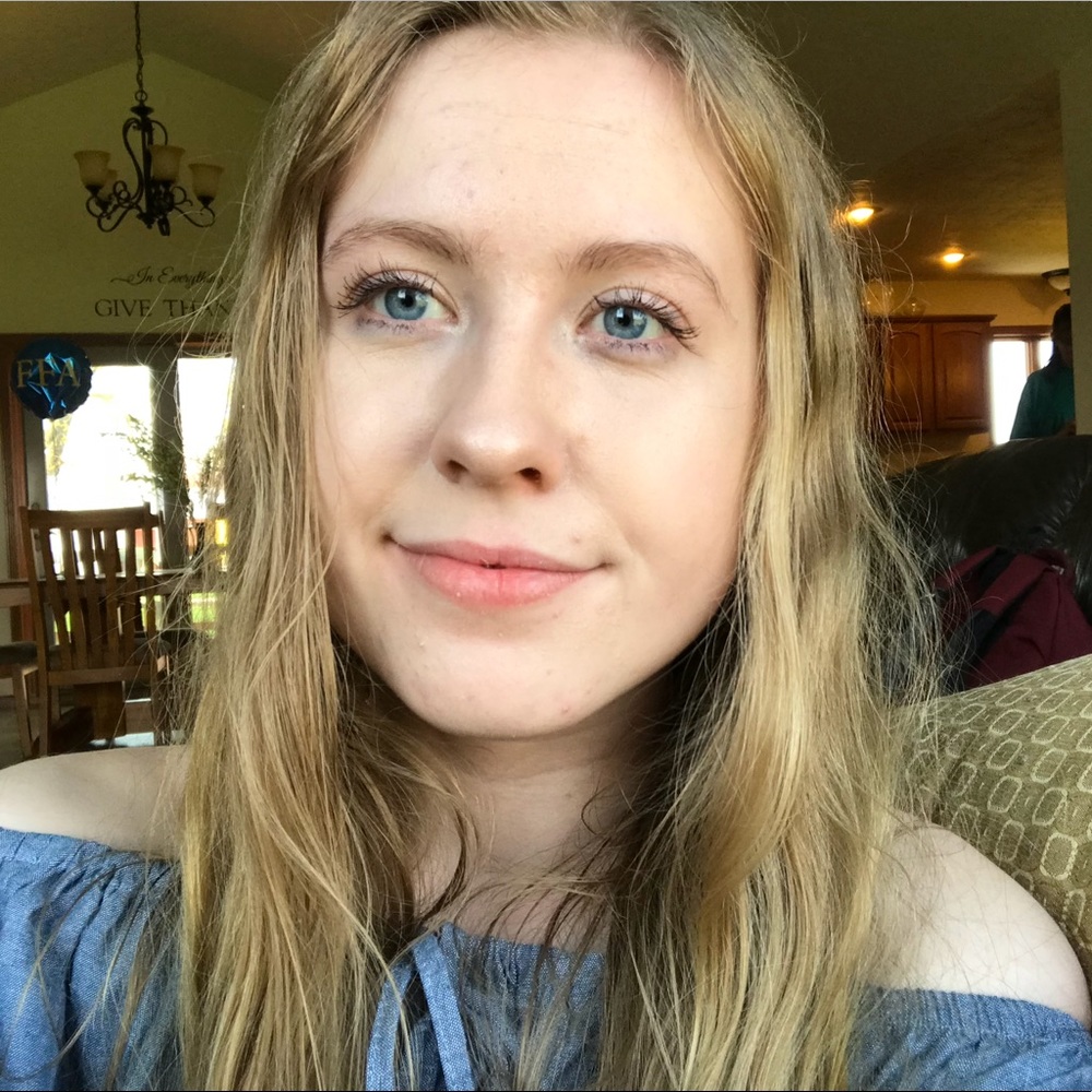 Meet your Posher, Katelyn